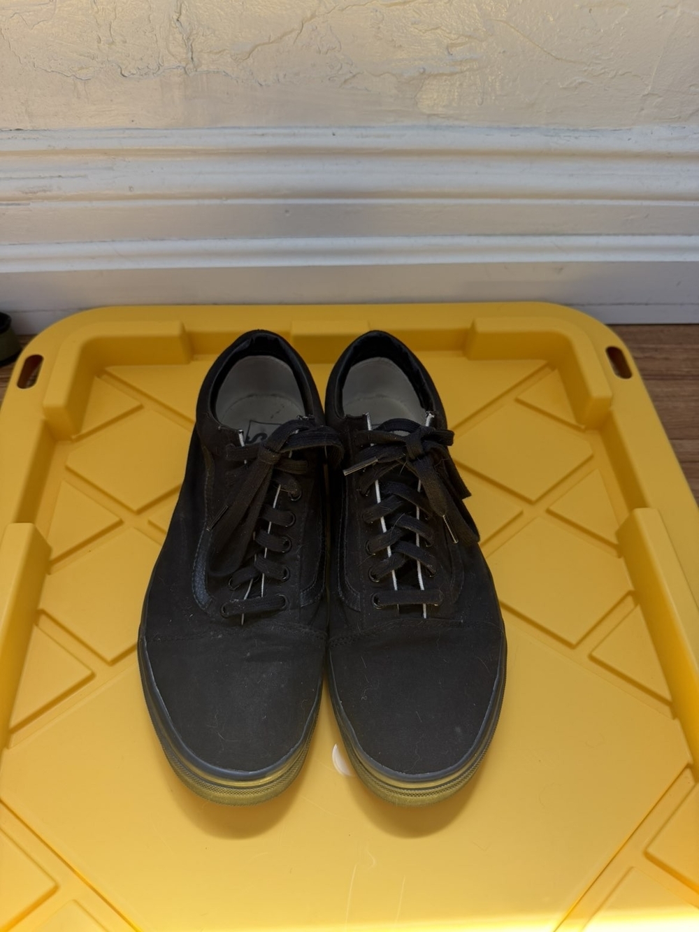 Men's Black Vans Old Skool Sneakers